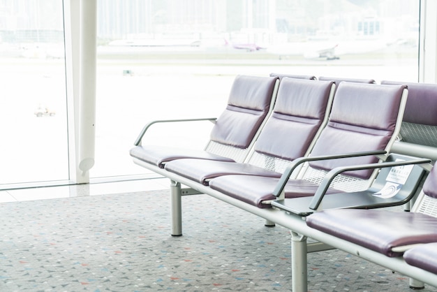 Foto leerer sitz im flughafen