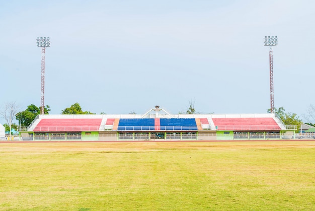 leeres fußballstadion