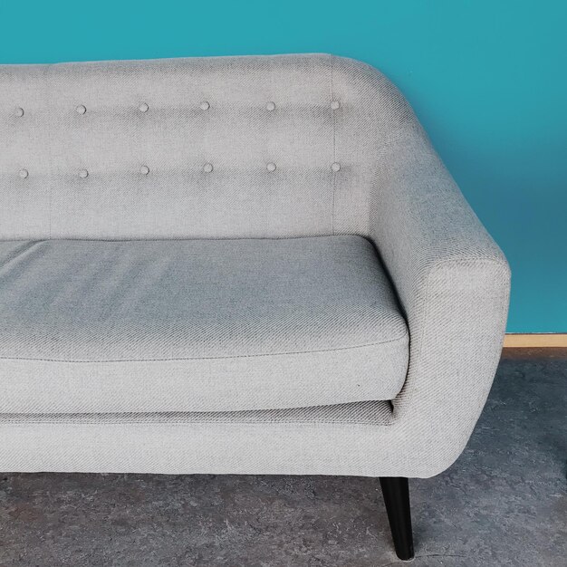 Foto leeres sofa im wohnzimmer zu hause