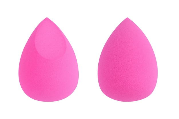 Legen Sie Make-up-Schwamm rosa auf weißem Hintergrund Beauty Blender isoliert auf weißem Hintergrund Helle Schwämme für Kosmetik Make-up-Produkte Beauty-Konzept