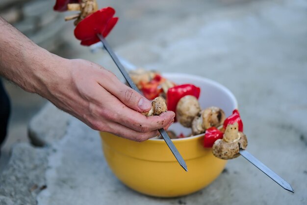 Legumes fritos na brasa Legumes grelhados Pimentão grelhado Cogumelos grelhados