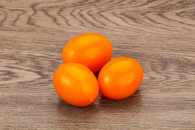 Legumes saborosos Pilha de tomate amarelo