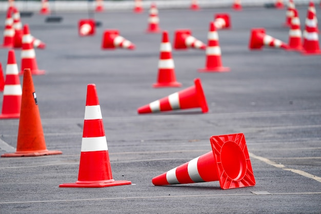 Leitkegel sind auf der TestDrive-Straße angeordnet.