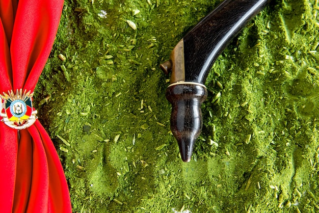 Lenço vermelho gaúcho e erva-mate gaúcho dia 20 de setembro