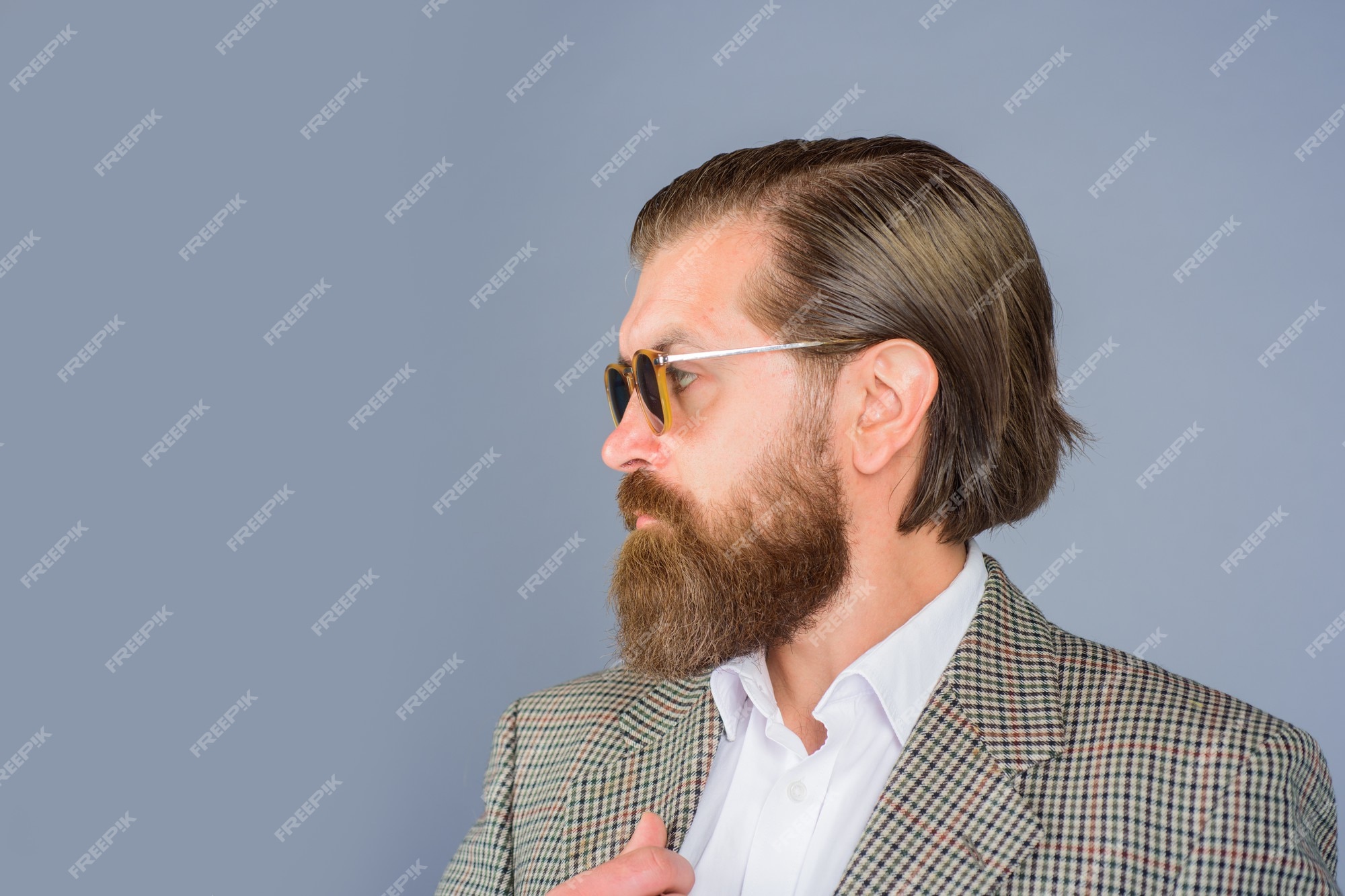 Lentes de estilo vintage de moda hombre guapo en gafas de sol en gafas hombre guapo | Foto Premium