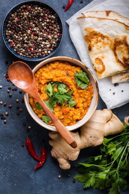 Lentilhas indianas tradicionais Dal