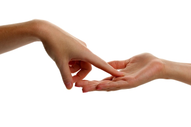 Lesen Sie die Zeilen, die von der Hand auf Weiß isoliert sind