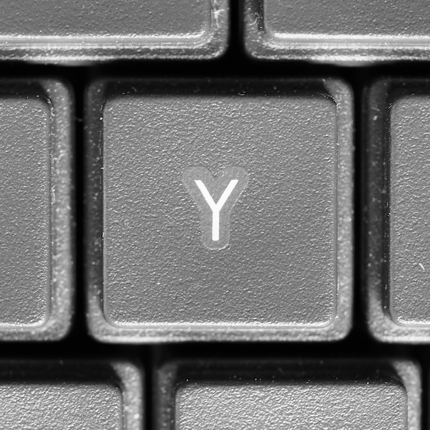 Letra Y en el teclado de la computadora