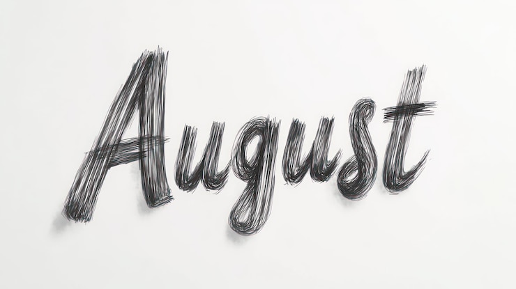 Foto las letras estilizadas de agosto muestran una interpretación lúdica de los nombres de los meses