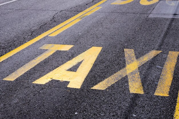 El letrero de los taxis