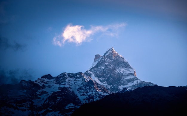 Leuchtender Mount Fishtail, Nepal