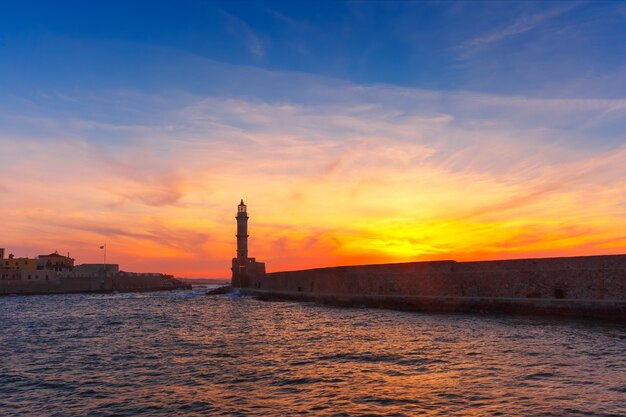 Leuchtturm bei Sonnenuntergang, Chania, Kreta, Griechenland