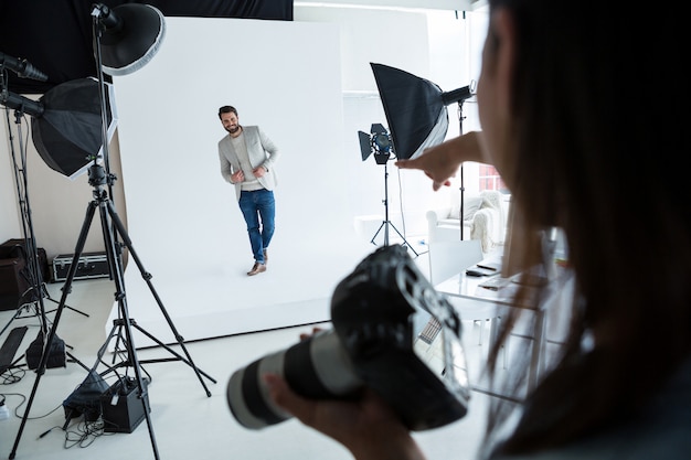 Levantamento modelo masculino para o fotógrafo