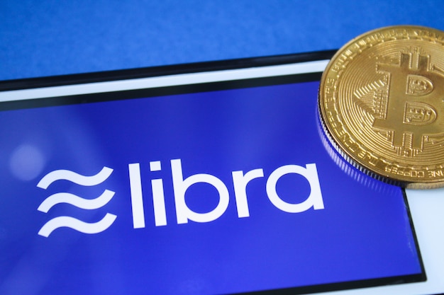 Libra cryptocurrency Facebook na tela