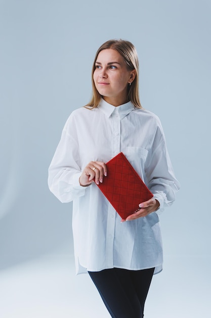 Libreta roja para apuntes de empresa Libreta case mujer