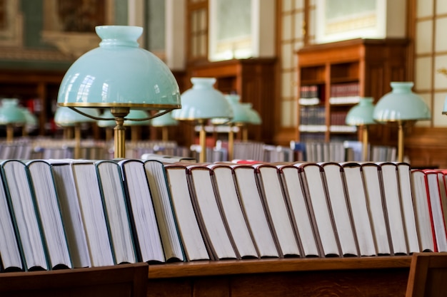 Libros en la biblioteca