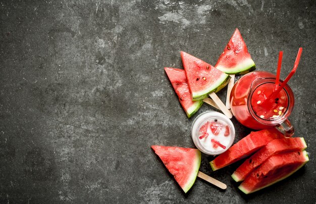 Licuados de sandía y jugo con pulpa