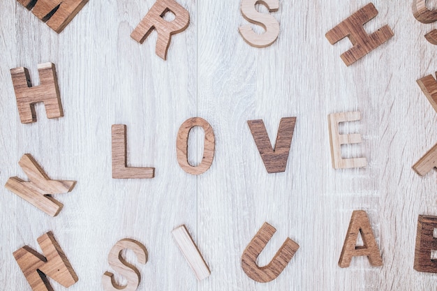 Liebesbrief in Holz zum Valentinstag