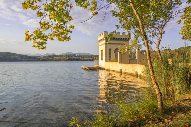 Liegeplatz im See Banolas