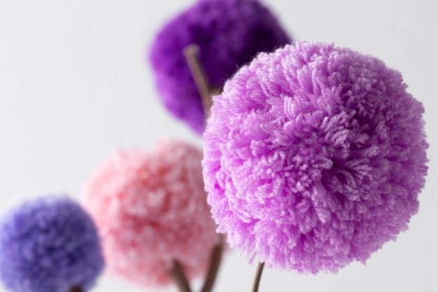 Lila Pom Poms Sortiment