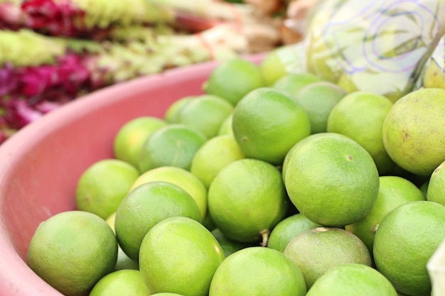 Limón en la comida de la calle