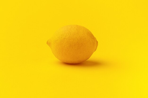 Limón sobre amarillo