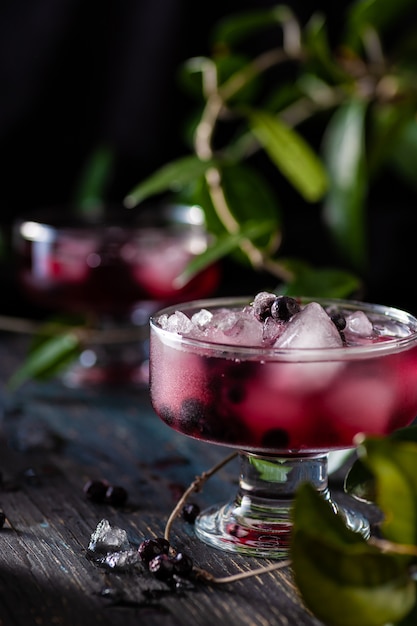 Limonada de arándanos con hielo