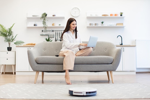 Limpieza fácil con aparatos modernos en el hogar