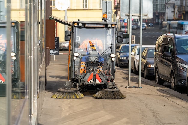 Foto limpieza a máquina de calles de la ciudad