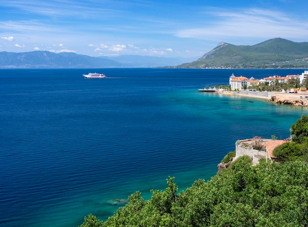 Linda estância termal grega Loutra Edipsou na ilha de Evia Euboea no Mar Egeu na Grécia