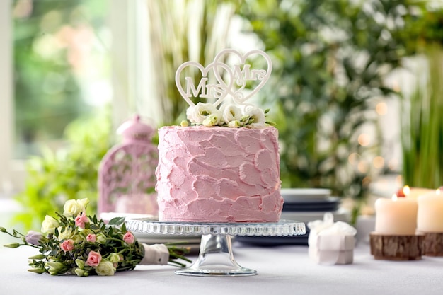 Linda mesa servida para casamento lésbico