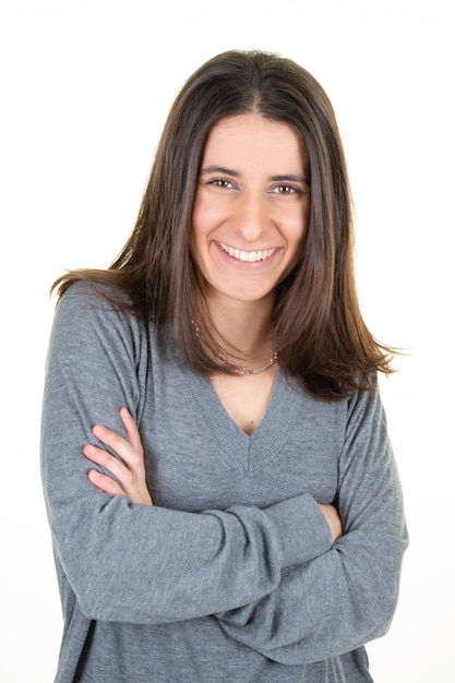 Linda mujer de negocios joven aislada contra un fondo blanco sonrisa feliz y alegre