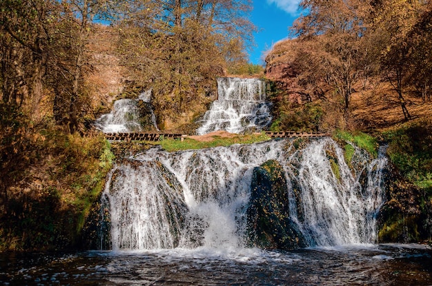 Linda paisagem com uma foto de cachoeira para inspiração