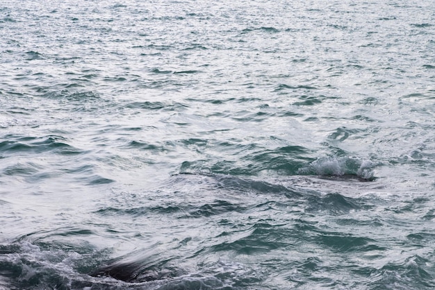 Lindas ondas no mar