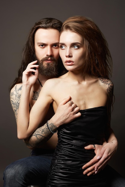 Lindo casal sexy mulher e homem bonito