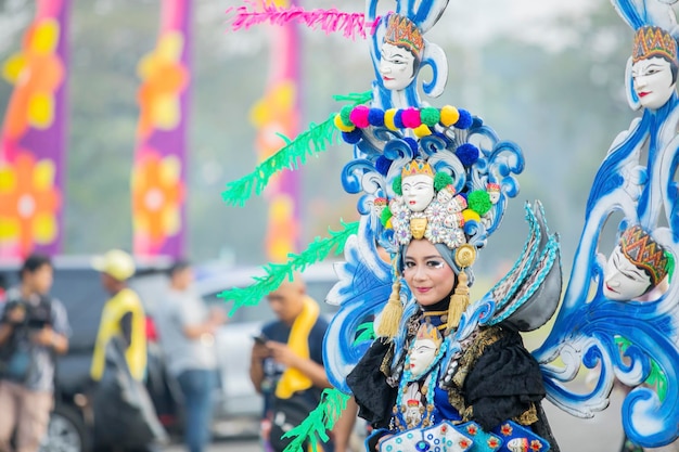 Lindo modelo de carnaval no desfile anual