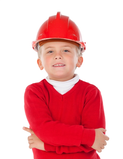 Lindo niño con casco rojo