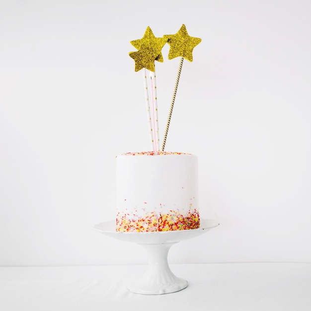 Lindo pastel decorado con estrellas