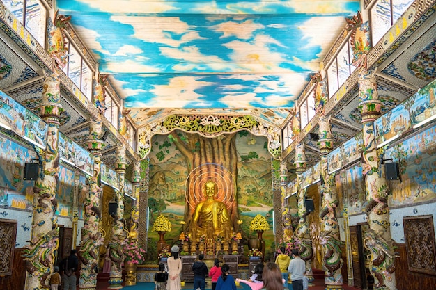 Linh Phuoc Pagoda em Da Lat Vietnam Dalat39s famoso marco budista porcelana vidro templo Linh Phuoc Pagoda em Dalat Vietnam também chamado Dragon Pagoda