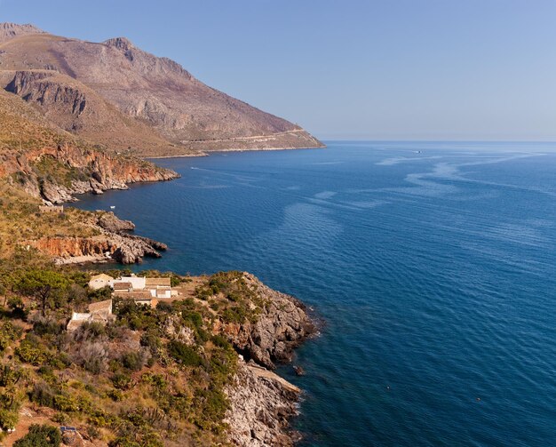 Foto linha costeira da reserva natural de zingaro scopello trapani sicília