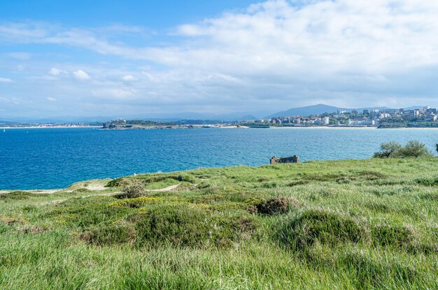 Foto linha costeira de santander cantabria norte de espanha