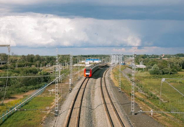 Linha ferroviária