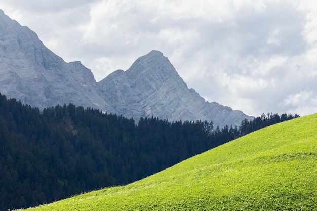 Linien der Natur Landschaft in den italienischen Dolomiten