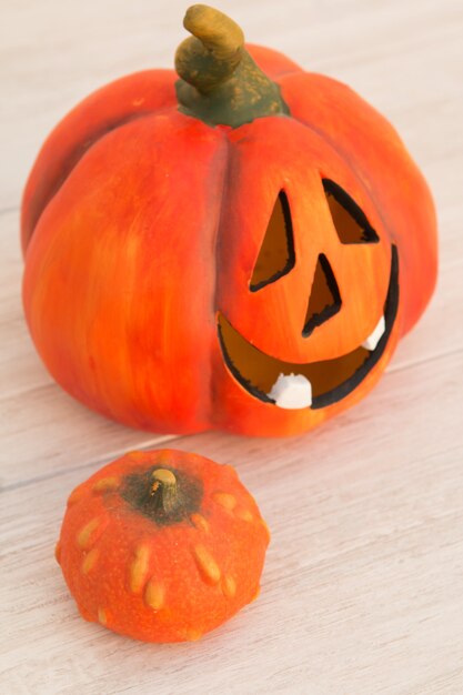 Linterna de calabaza naranja