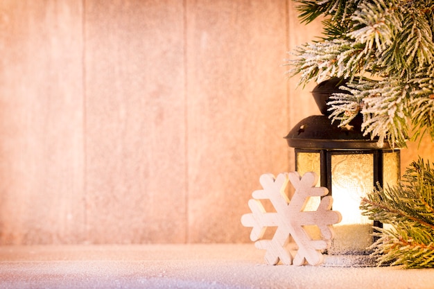 Linterna. Luz de Navidad, decoración navideña y escena.