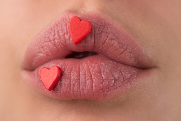 Foto lipscare lippe mit herzen love hearts süßes make-up schöne schöne lippen