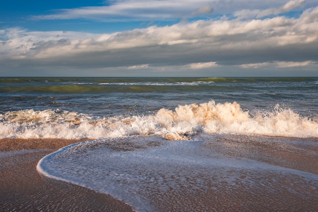 Litoral, mar tempestuoso