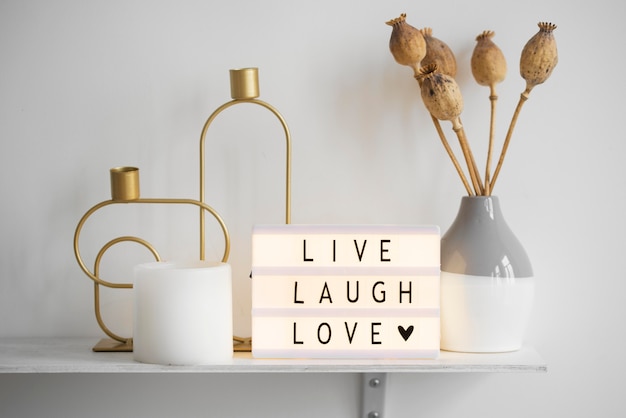 Live-Lachen-Liebes-Nachricht auf Lightbox