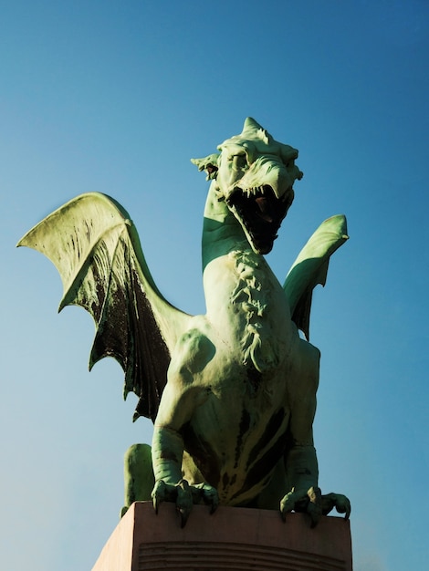 Ljubljana-Stadt Slowenien-Drachebrücken-Statuenmarkstein