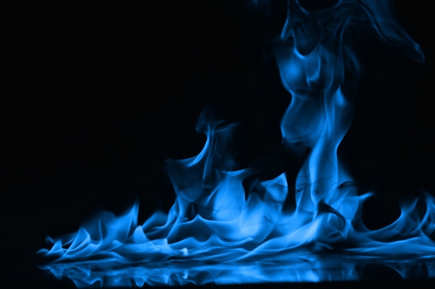 llamas azules de fuego como fondo abstracto